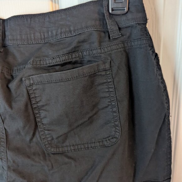 NWOT cargo crop pants - 12 - Picture 6 of 6